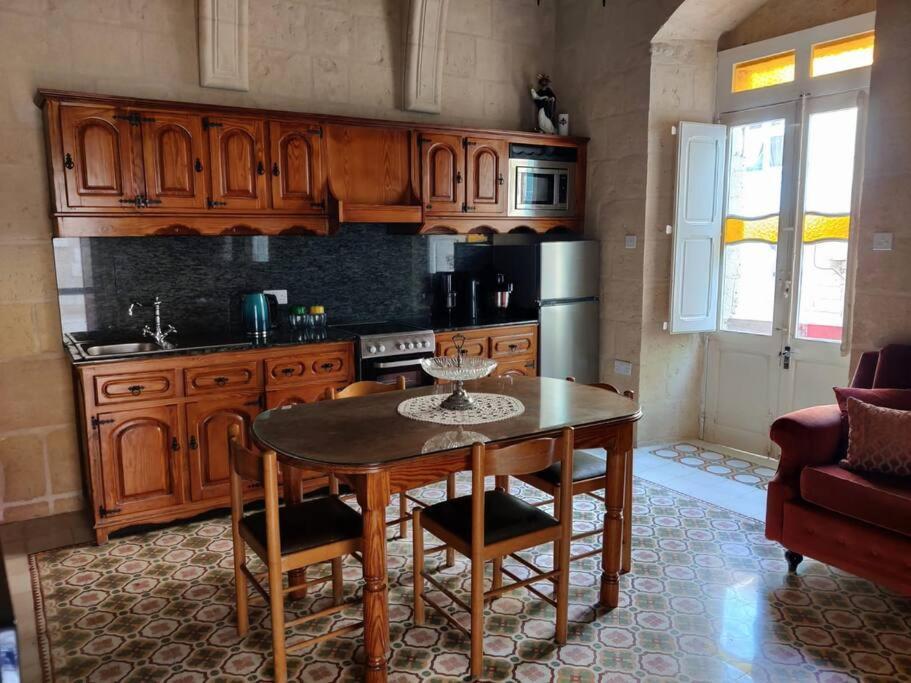 Cozy Corner House In Valletta - Authentic! מראה חיצוני תמונה